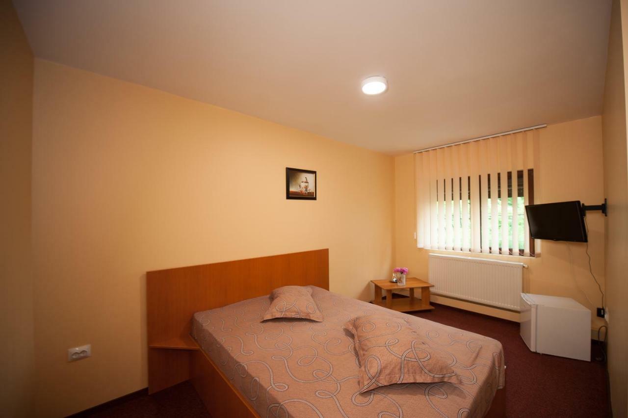 Pension Florica Piteşti Exterior foto